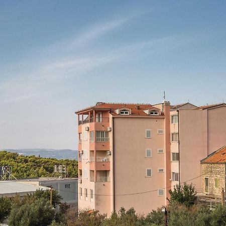 1 Bedroom Awesome Apartment In Makarska Exterior photo